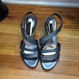 Sliver glitter low heels